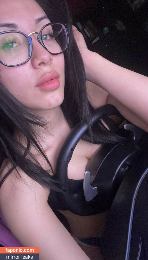 Arabella Kat Posting aka arabellakat Nude Leaks OnlyFans