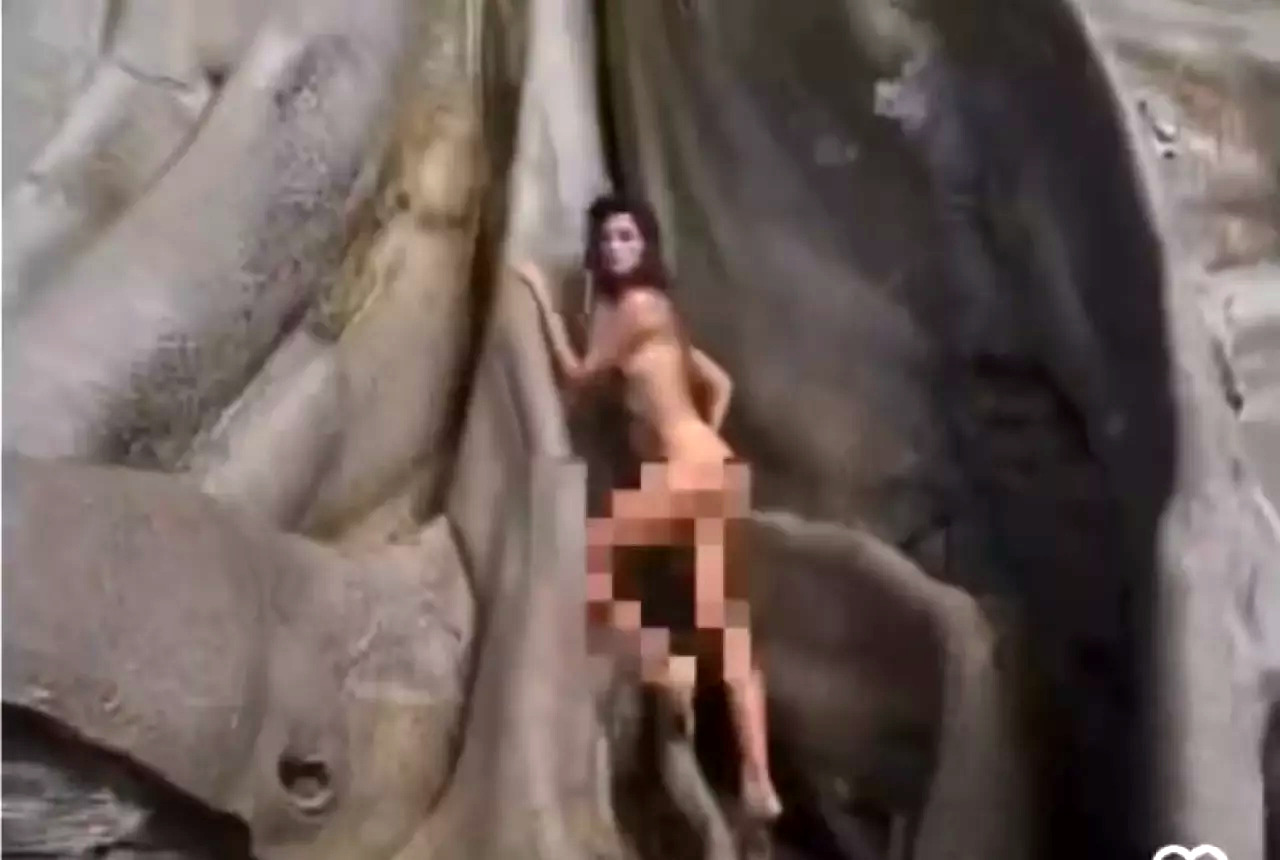 Cewek Bule Bugil di Tempat Keramat Hindu Ketua PHDI Bali Murka
