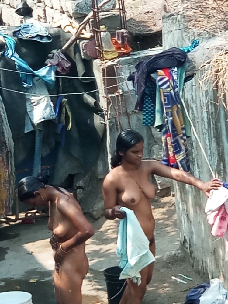 Vishnupriya X: Village aunties outdoor bath