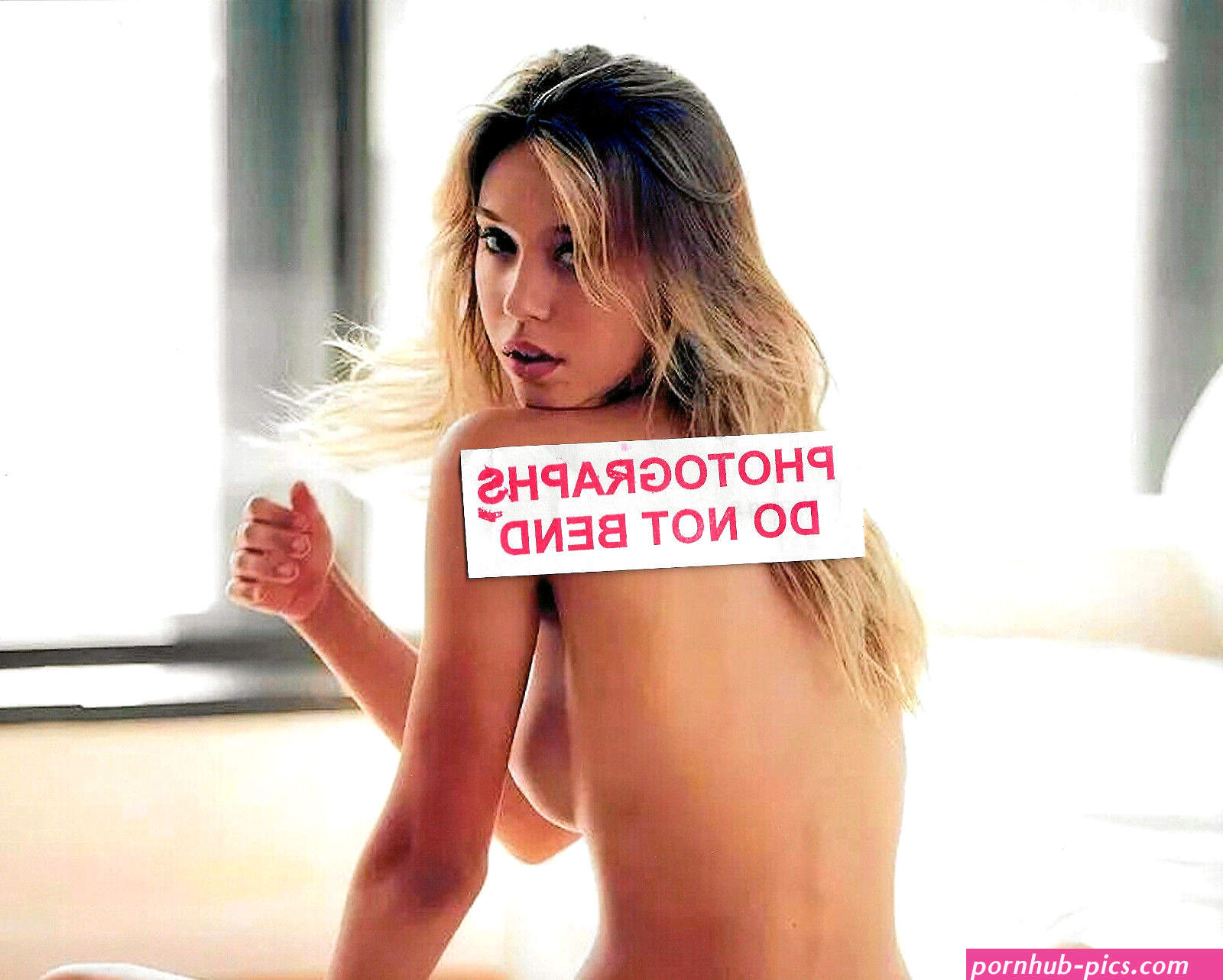 8x10 photo Alexis Ren pretty sexy actress model publicity photo