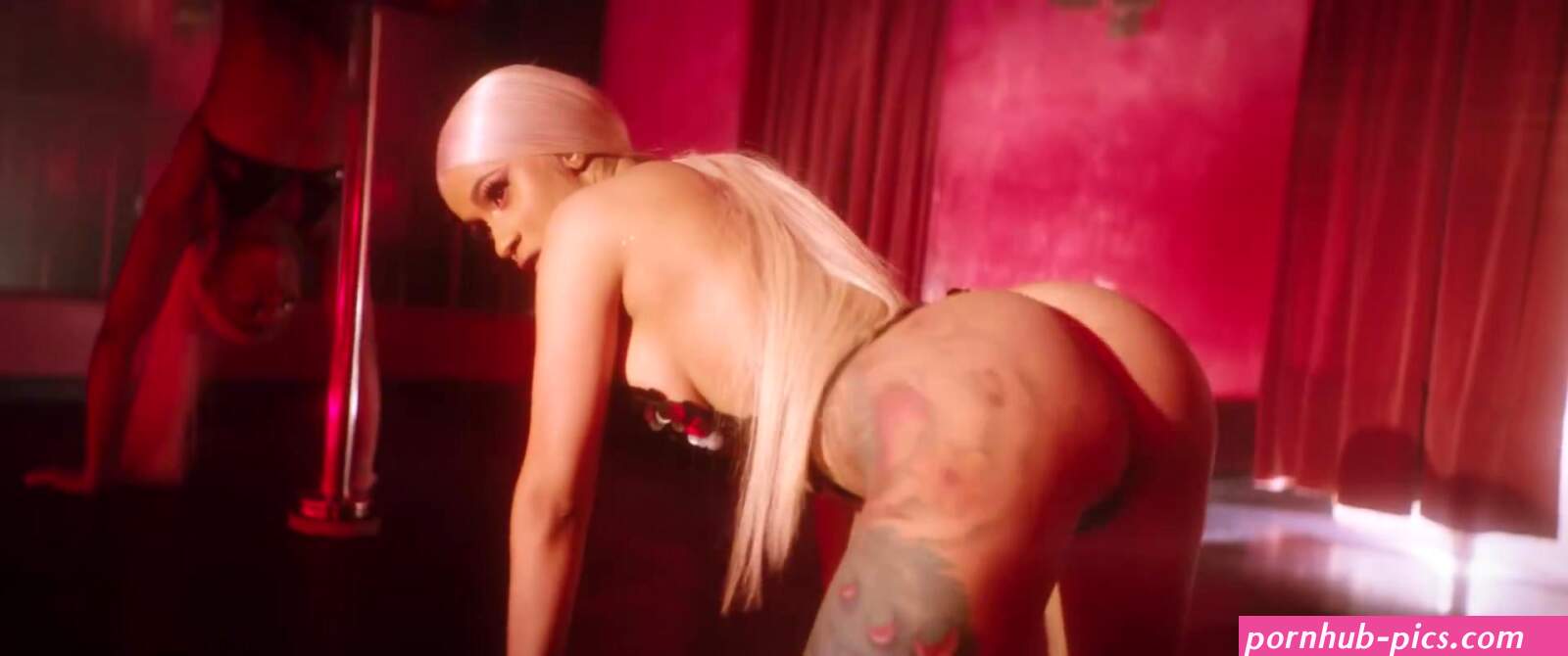 Cardi bi naked