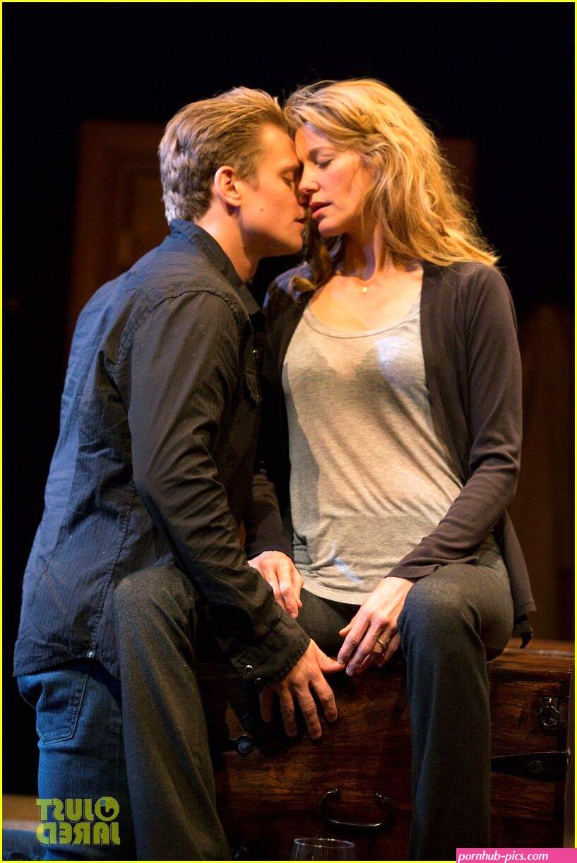 Anna gunn nude pics. XXX photo.