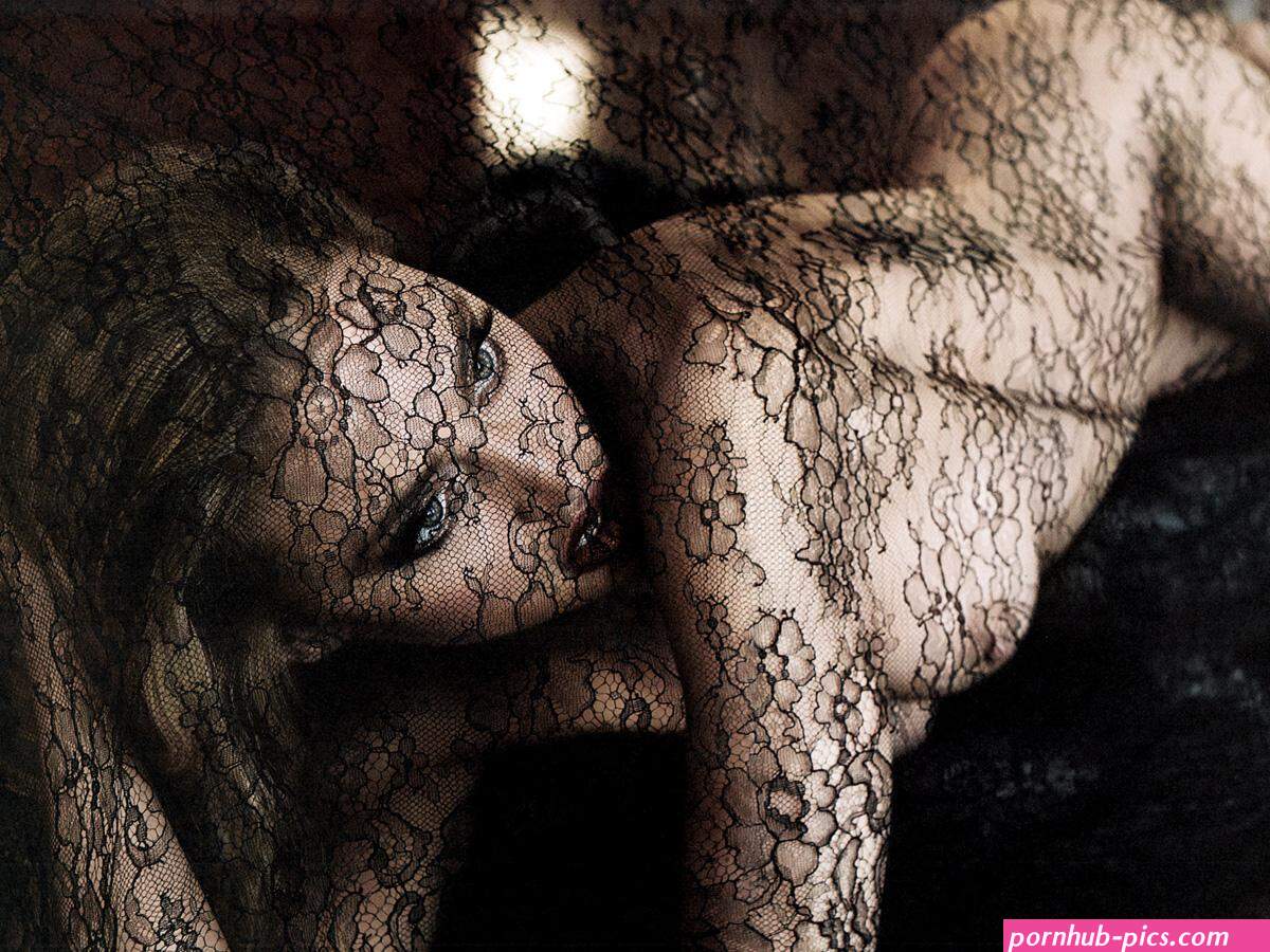 Estella Warren nude naked
