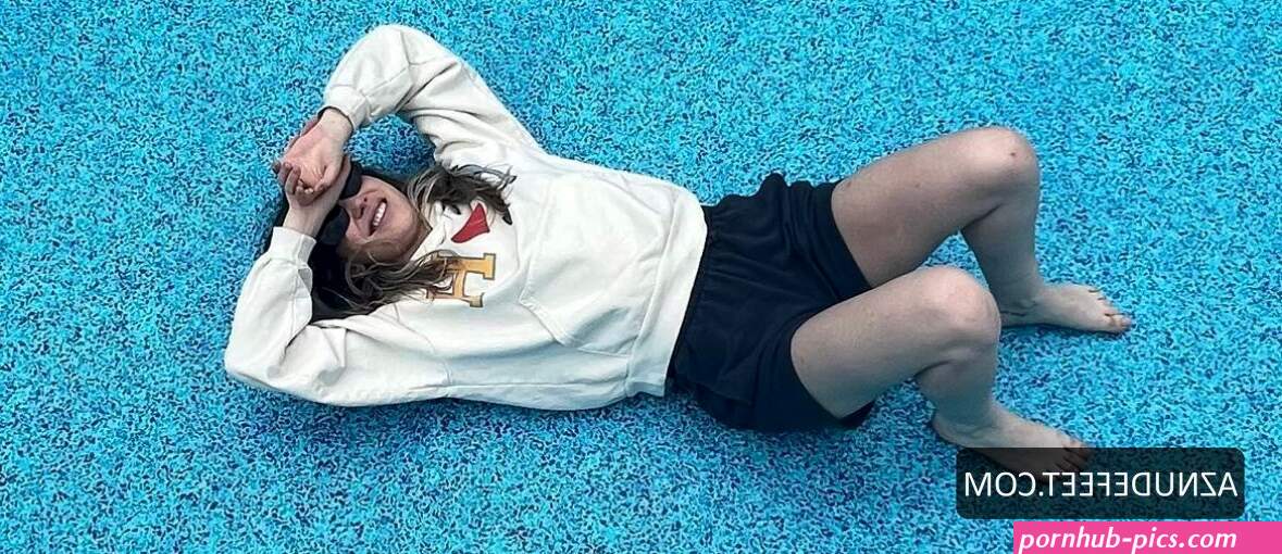 KAMILLA KOWAL Feet