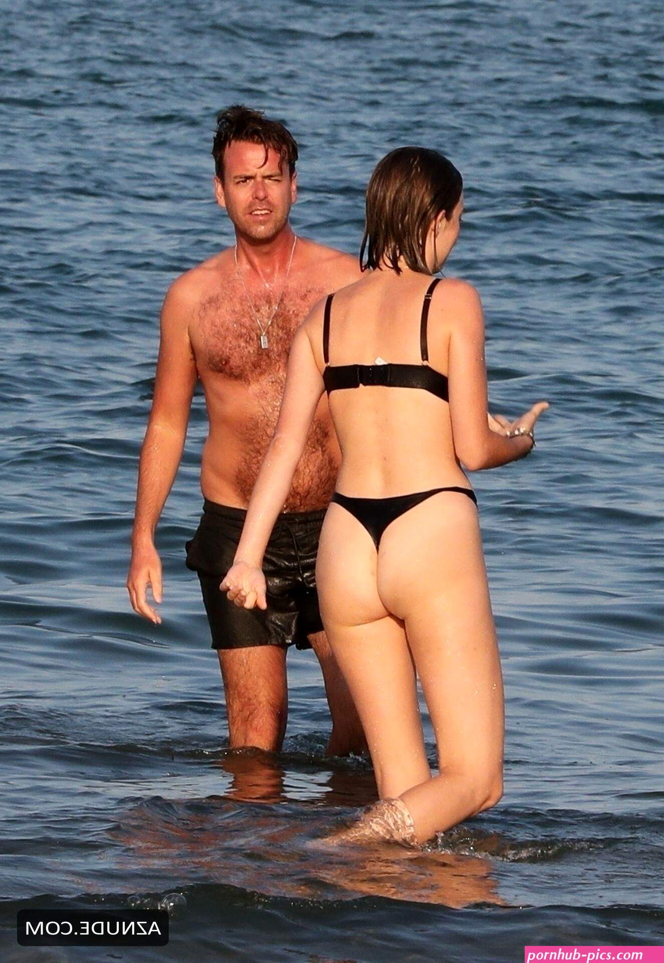 Maya Thurman spotted taking in the rays sunbathing in the hot Italian sunshine out in Venice