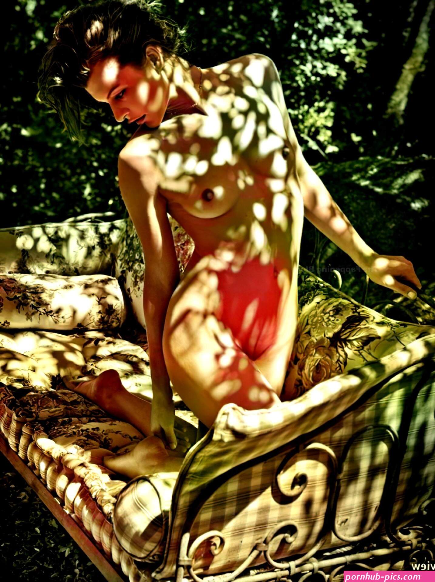 Milla Jovovich Nude Full Frontal 27 Colorized Photos