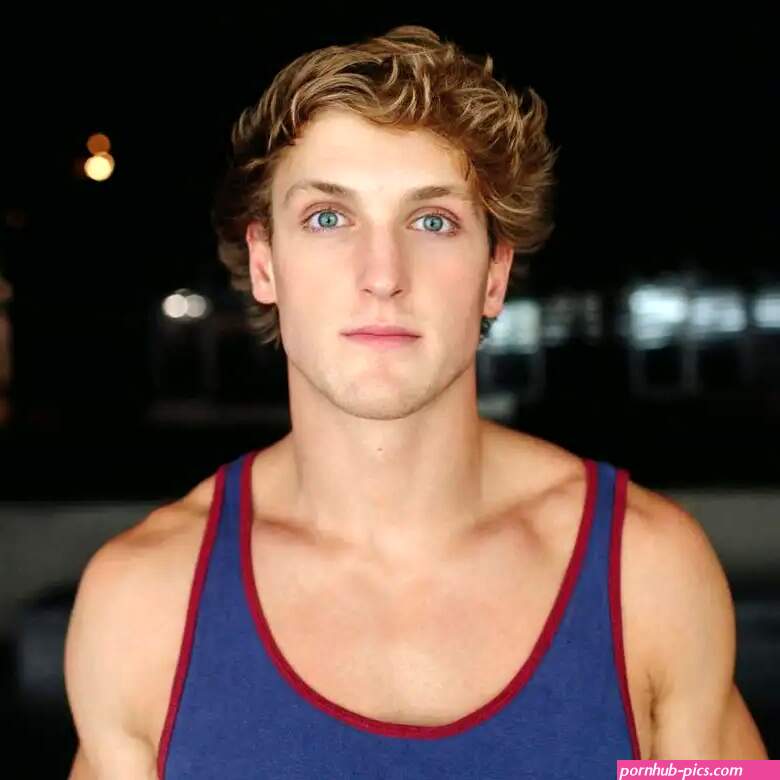 OMG hes naked: YouTube star Logan Paul