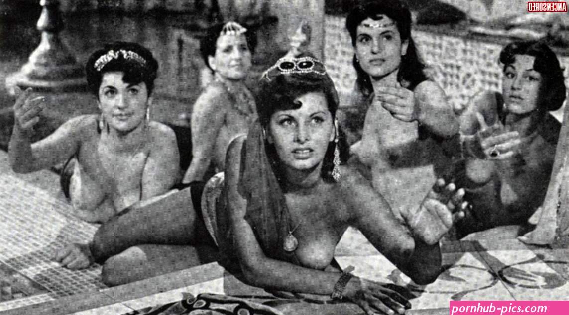 Naked Sophia Loren in Era lui... s! s! ANCENSORED