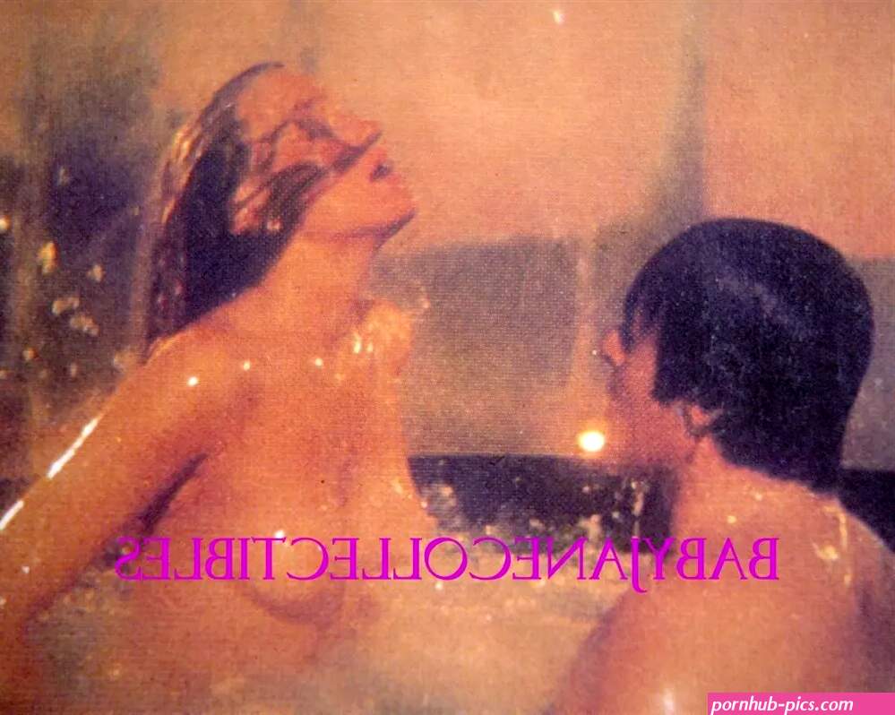 BO DEREK NUDE BATHTUB CHEESECAKE photo d-sl