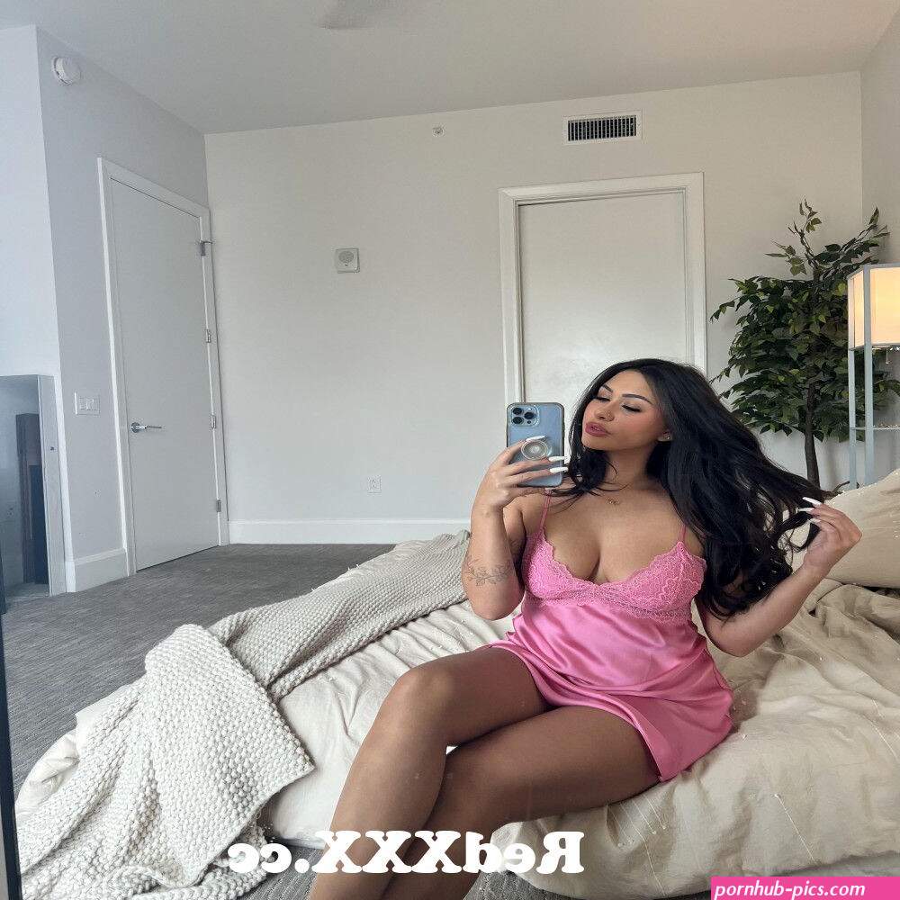 Do i make you horny envisioning whats underneath from trixieboo21 Post