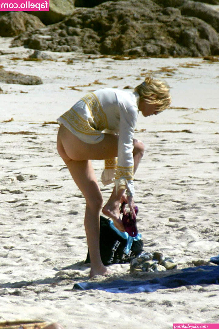 Uma Thurman umathurman Nude Leaked OnlyFans Photo fapello2i12