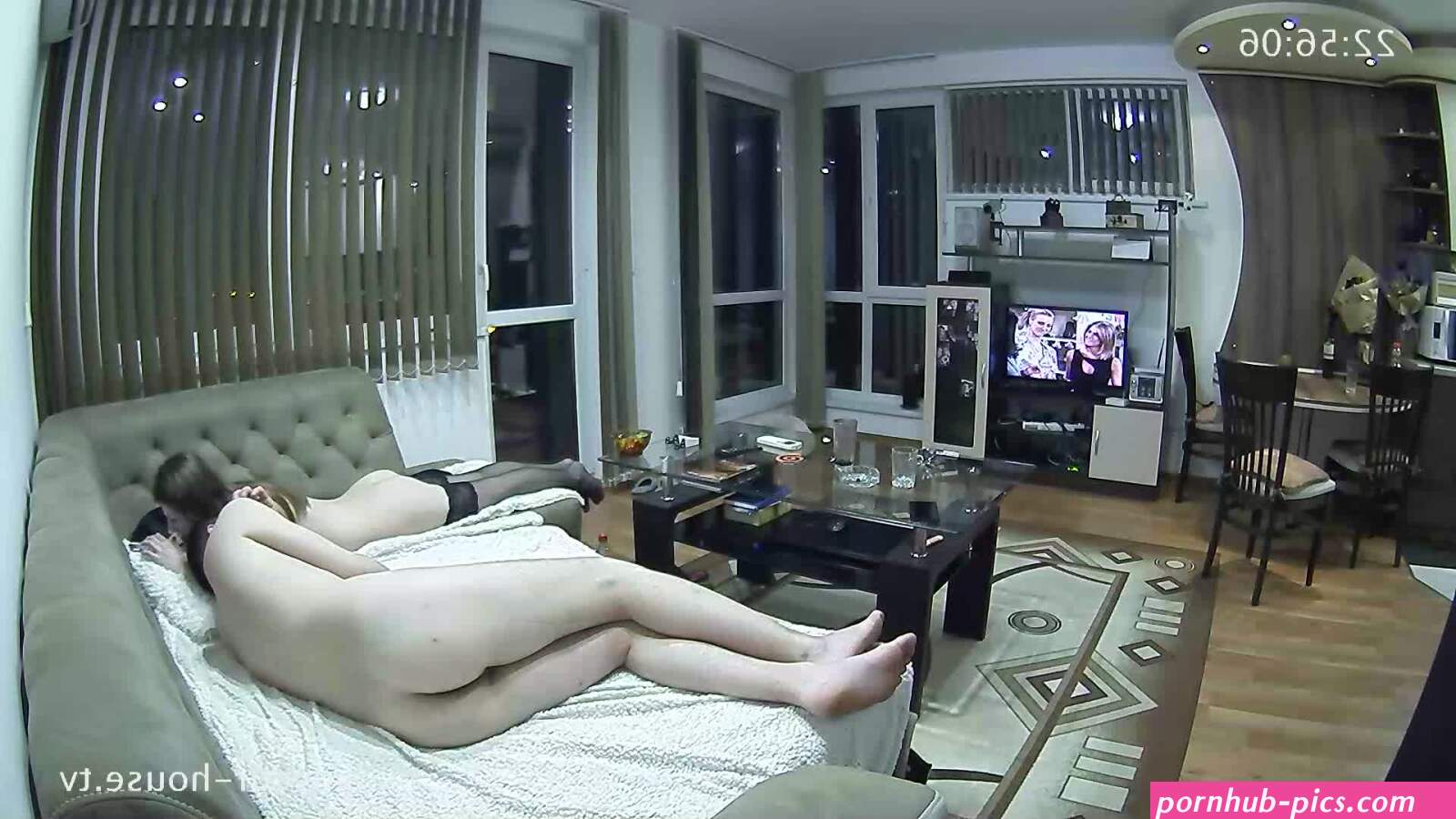 Voyeur-house.tv- Beautiful bodies on the couch
