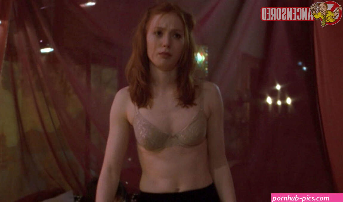 Naked Alicia Witt in Playing Mona Lisa ANCENSORED