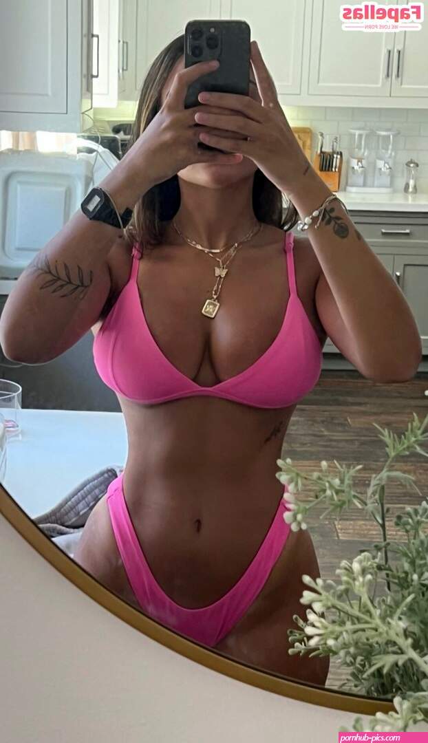 Gabriela Moura aka gabimfmoura Nude Leaks