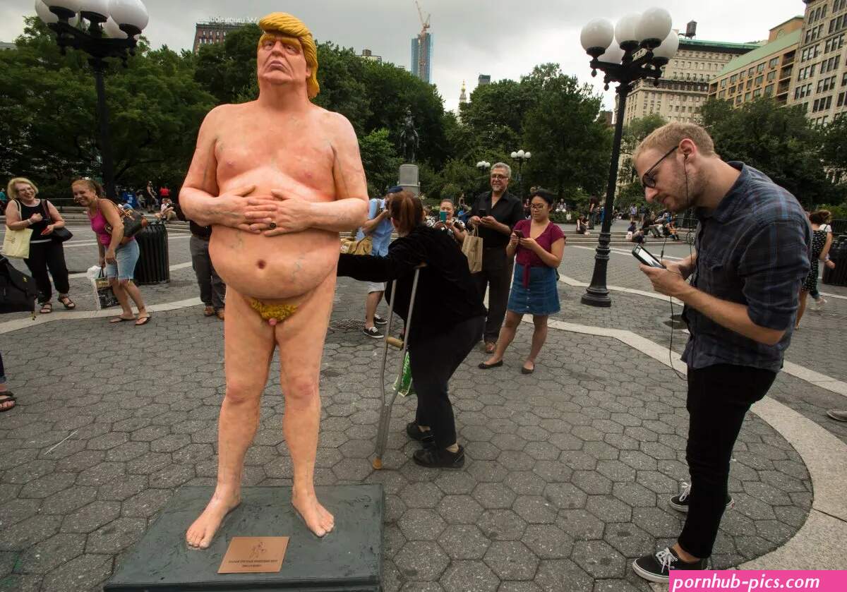 SEE IT: Naked statue of Hillary Clinton in downtown Manhattan causes fight during morning commute