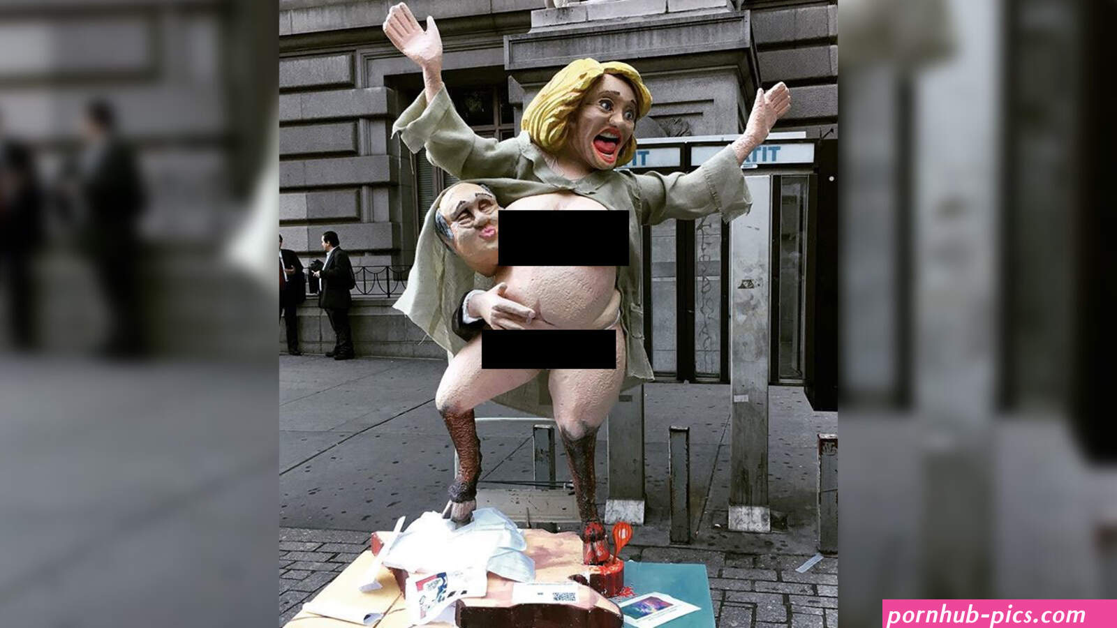 Life-size naked Hillary Clinton statue appears in downtown Manhattan NYC