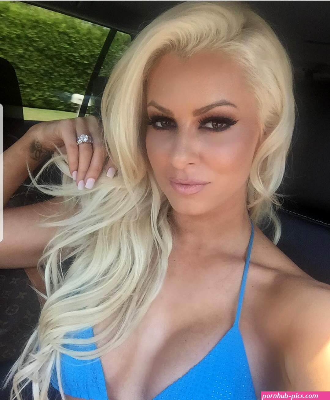 Maryse Mizanin sexy nails