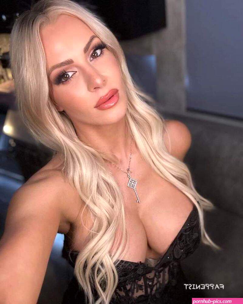 Maryse Ouellet Tits