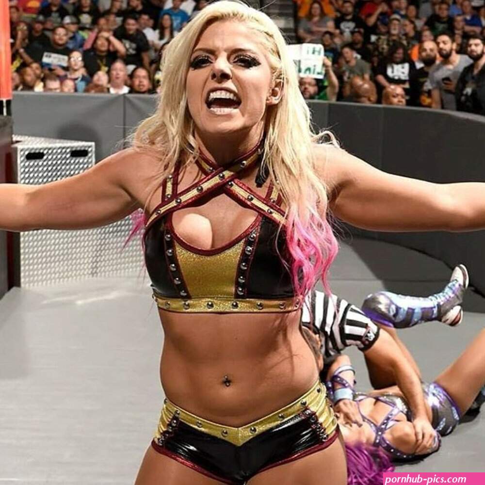 Maryse nip slip