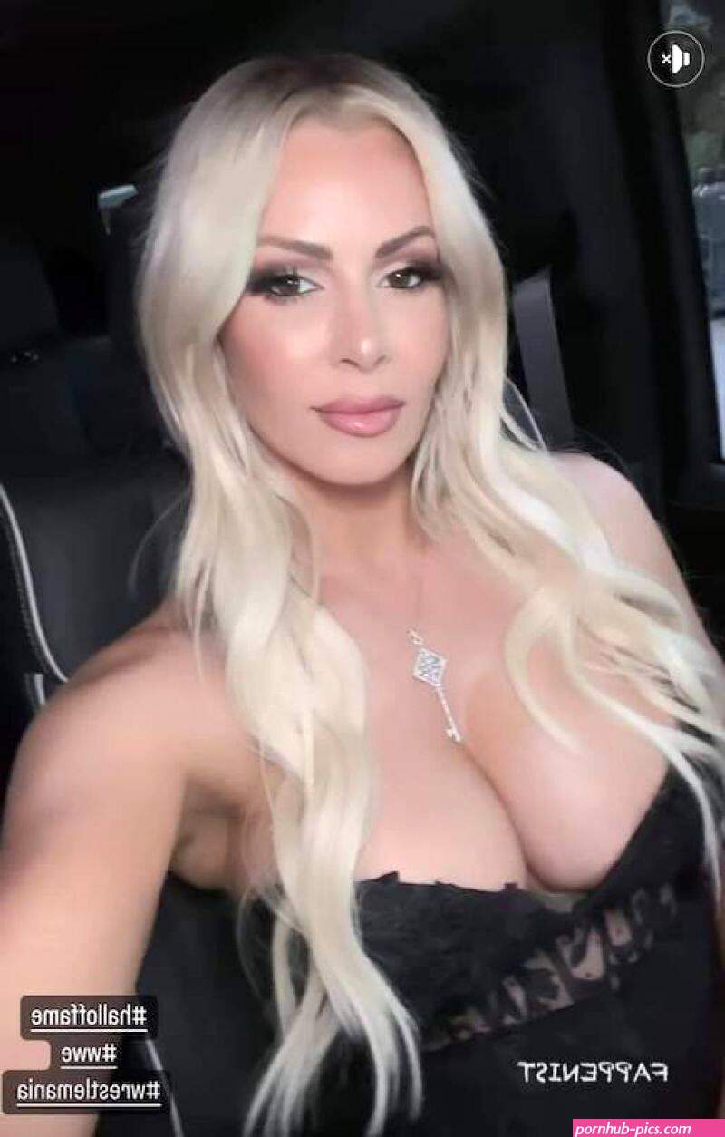 Maryse Ouellet Tits
