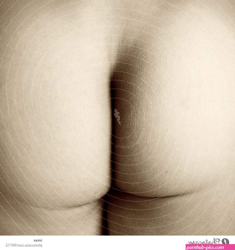 ARSCH Naked Close-up