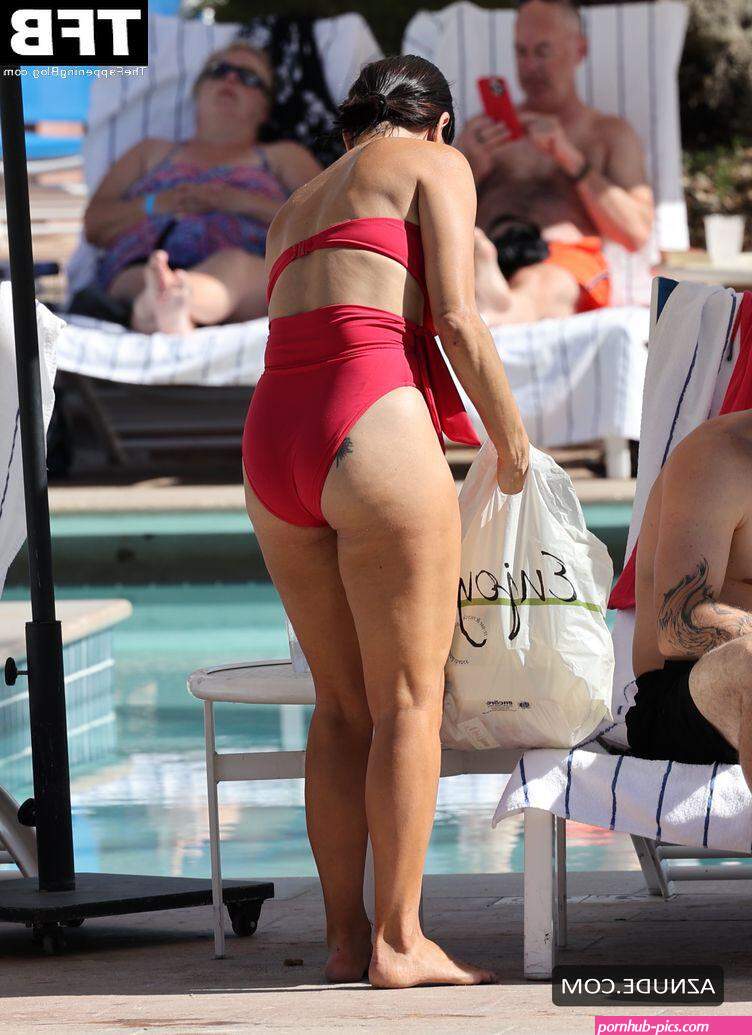 Nikki Bella Sexy Seen Flaunting Her Tits And Ass At The Beach In Indian Wells