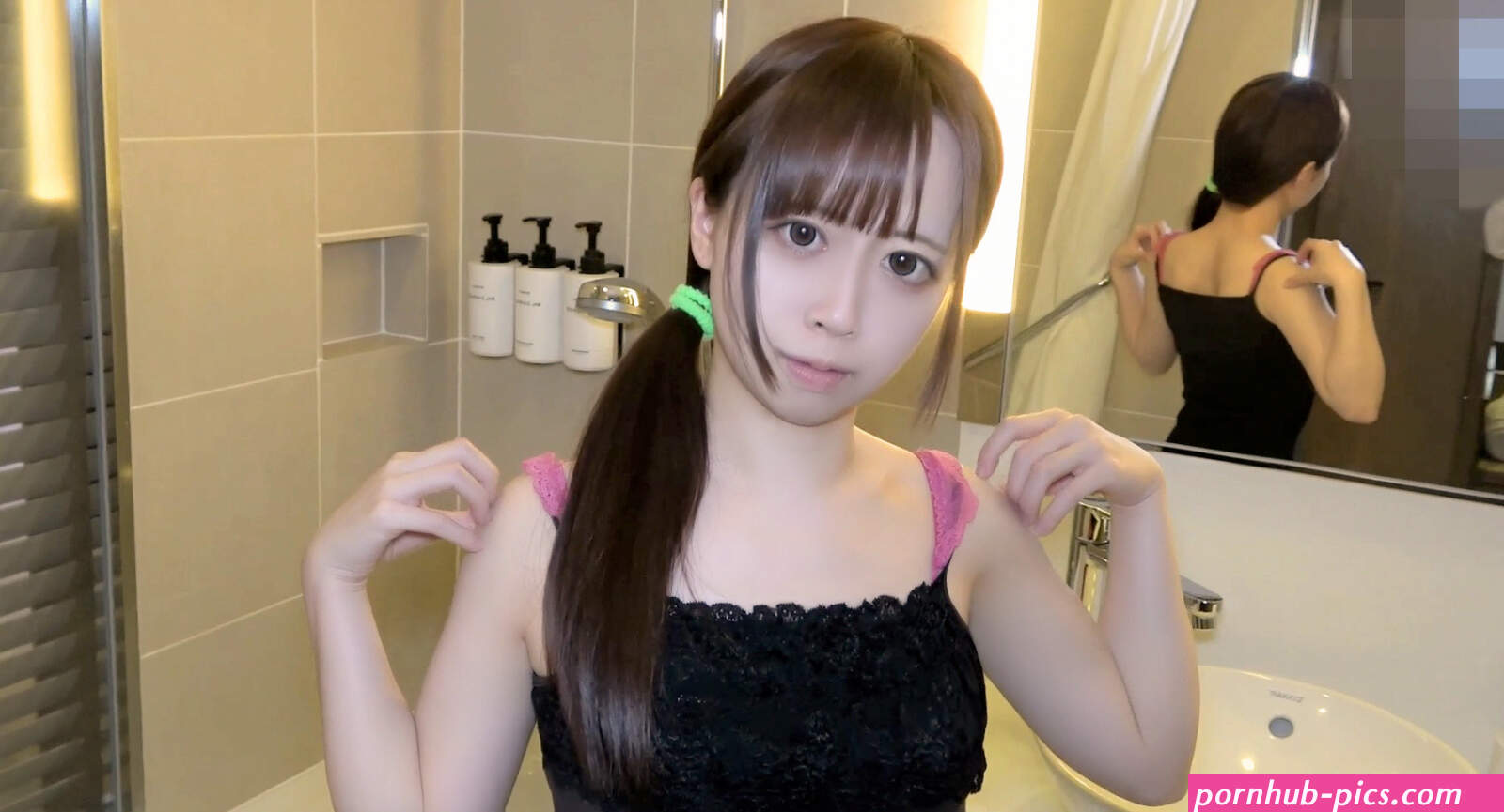 FC2 PPV 2753506 A fair-skinned slender beauty who works at a convenience store I cant answer even
