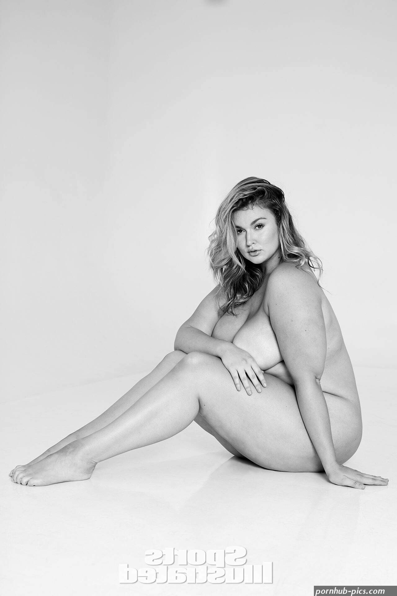 Hunter McGrady nude in Sports Illustrated 2018. Rating 6.8510