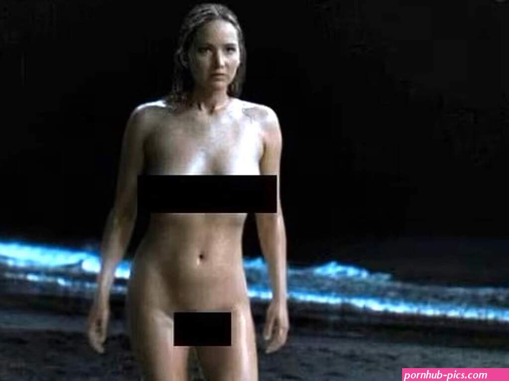 Jennifer Lawrences full-frontal nude scene stuns Netflix viewers