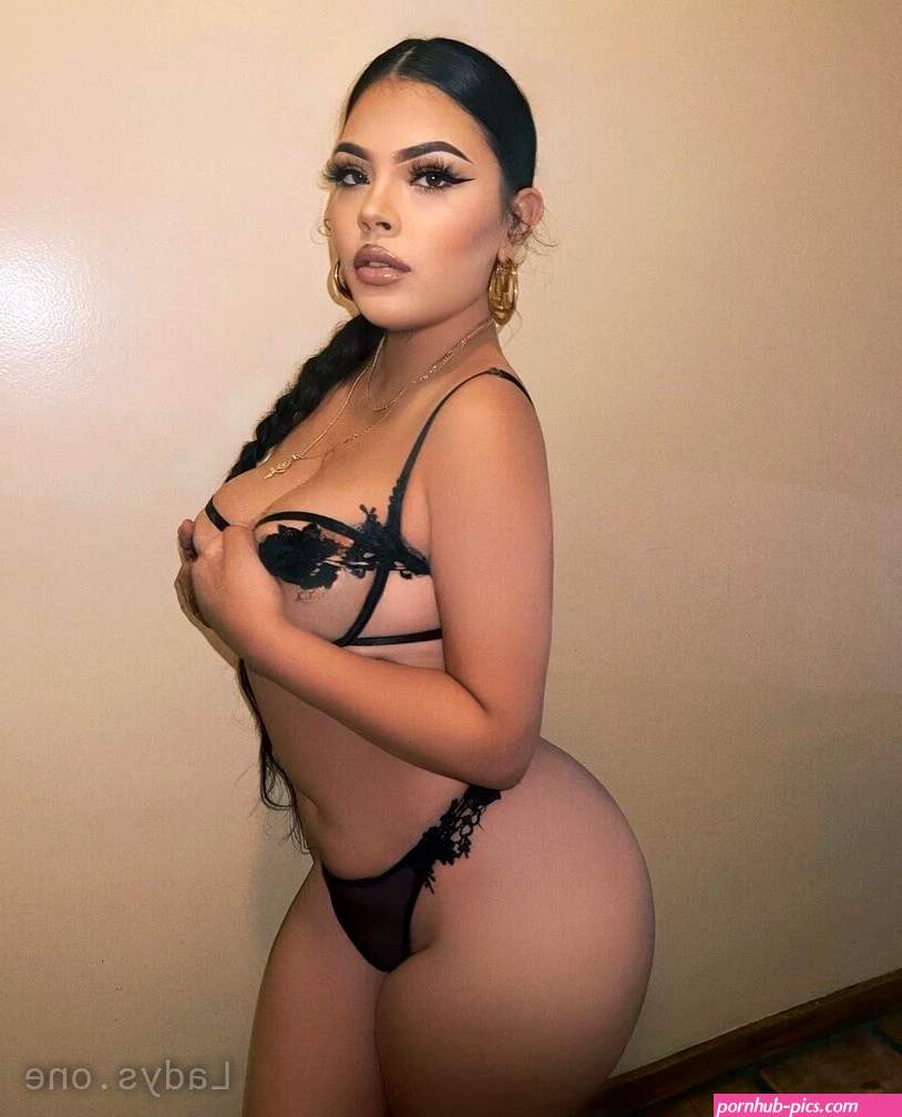 SEDUCTIVE LATINA escort in Phoenix