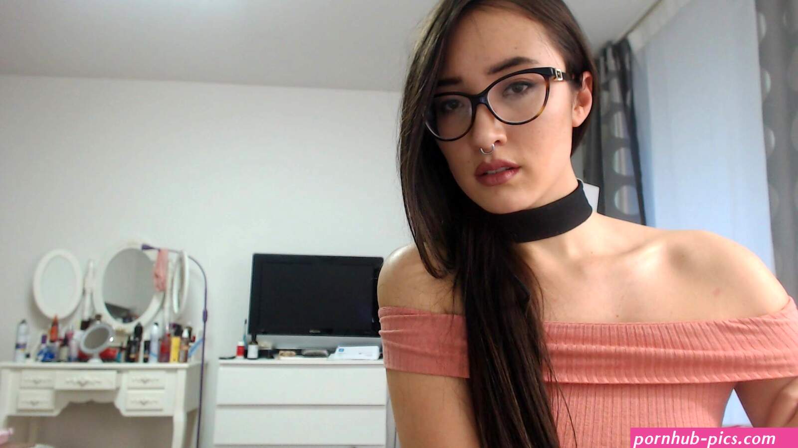Yourasianminx Pretty Nerdy Girl Teasing On Cam Video
