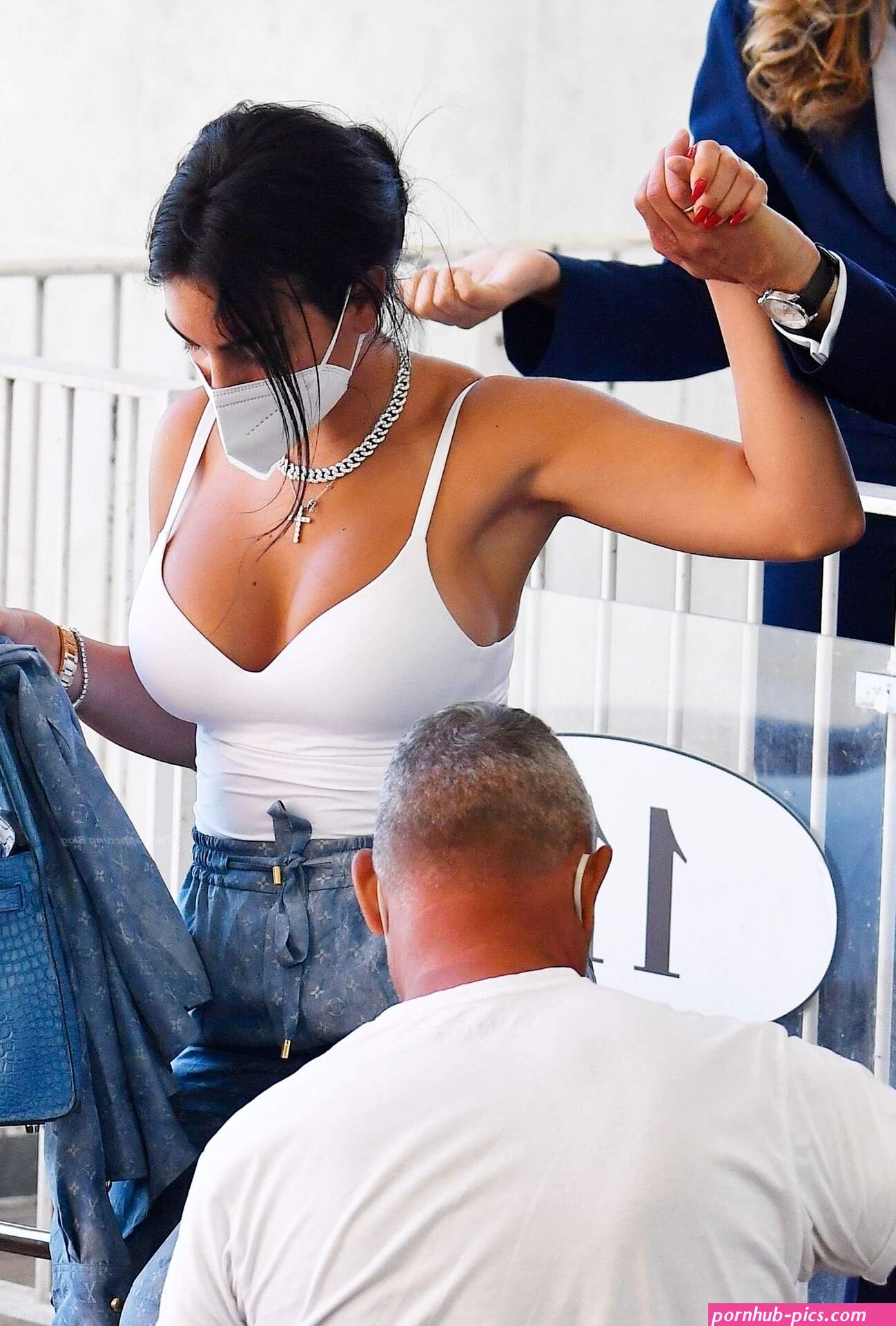 Georgina rodriguez boobs
