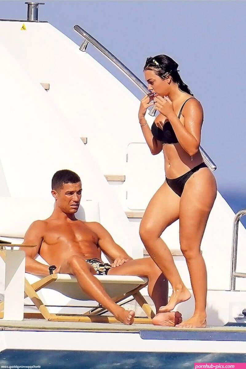Georgina Rodriguez Topless