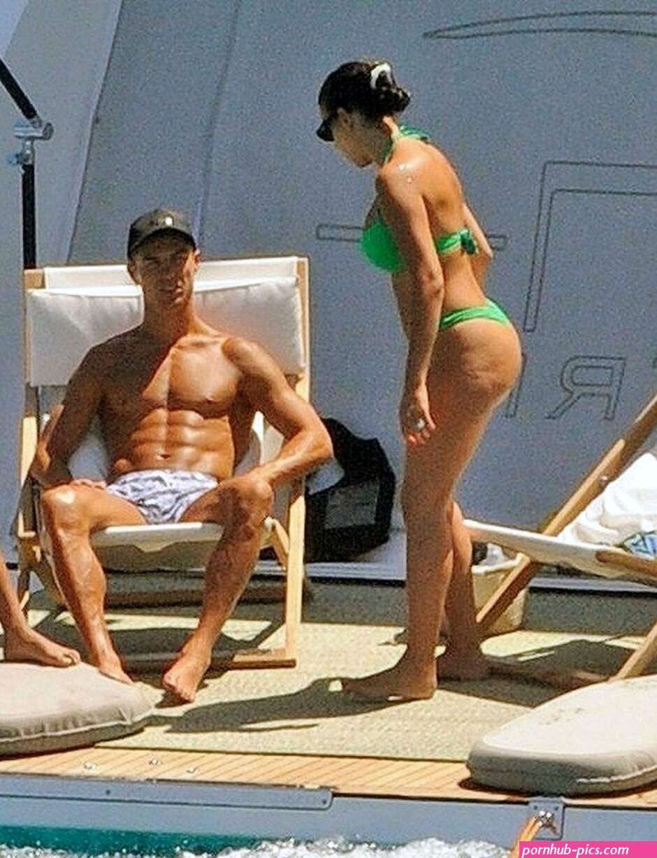 Georgina rodriguez boobs