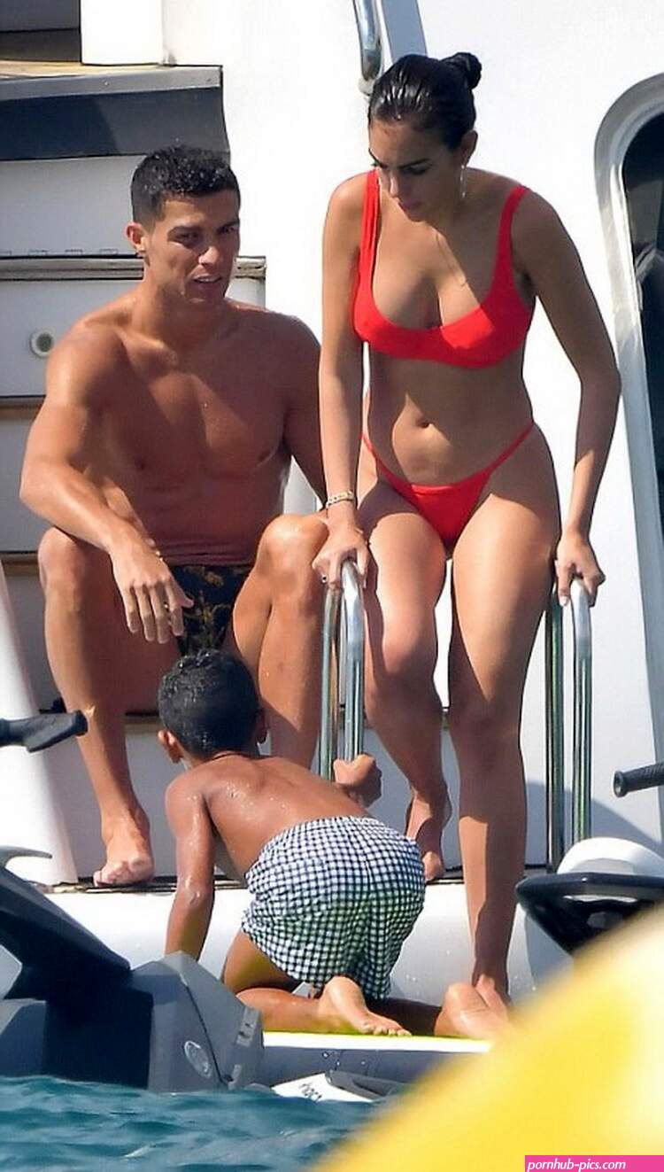 Georgina Rodriguez Boobs