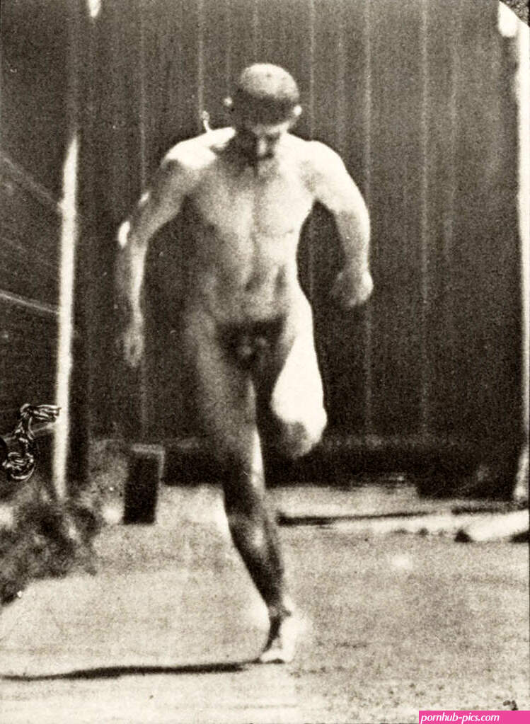 File:Nude man running rbm-QP301M8-1887-068b5.jpg