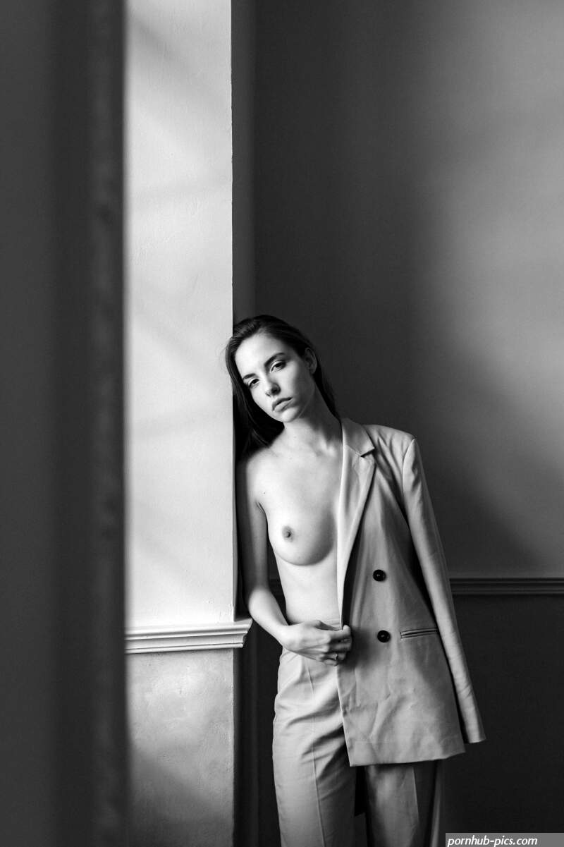 Rebecca photography by Photographer Heinz Porten Wiesbaden Nude Portrait