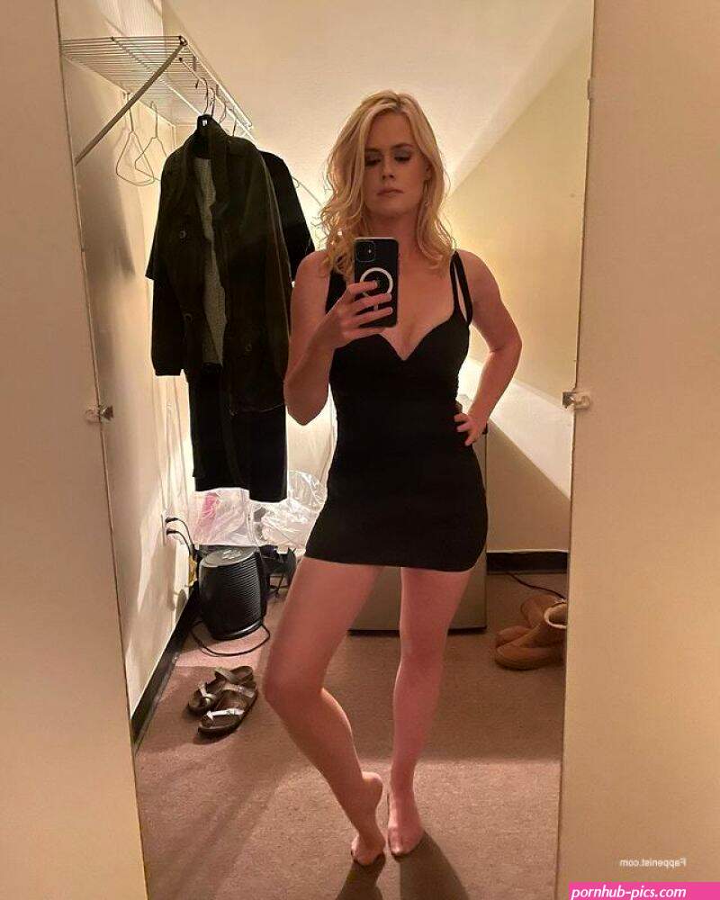 Abigail Hawk Topless and Sexy Photo Collection