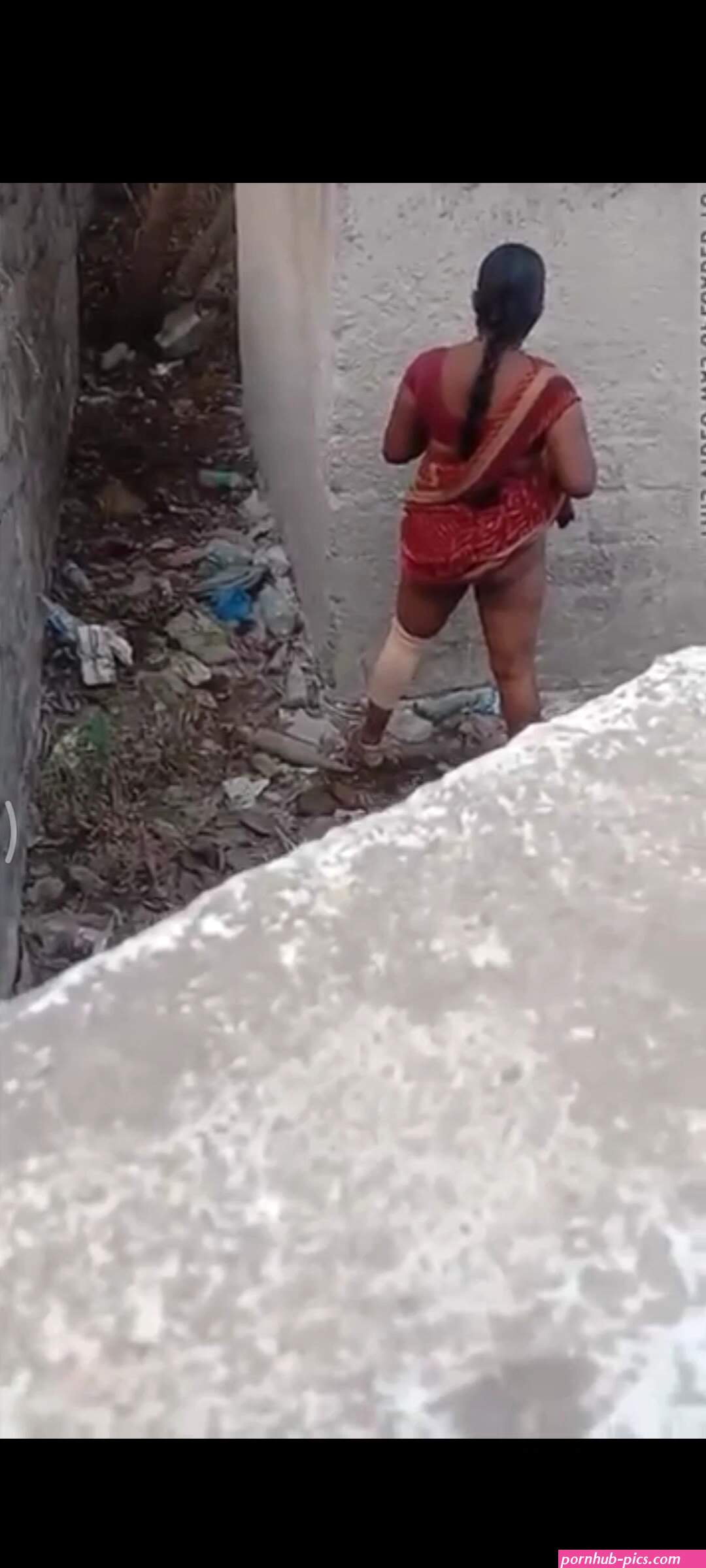 My Aunty Pissing