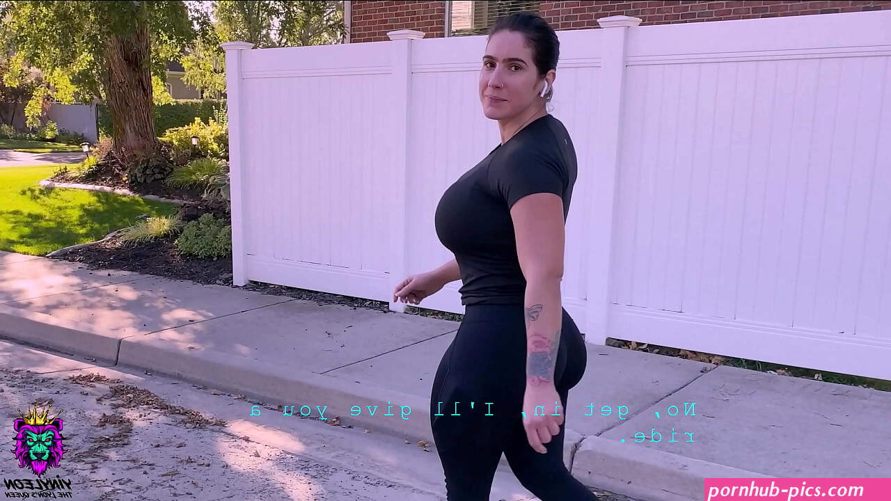 Latina gets her sweaty pussy fingered and fucked after jogging