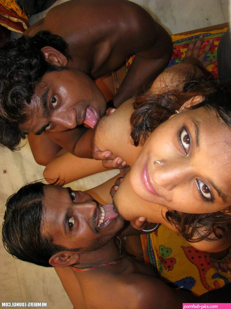 Xxx india. Indian slut gets in mouth and pu