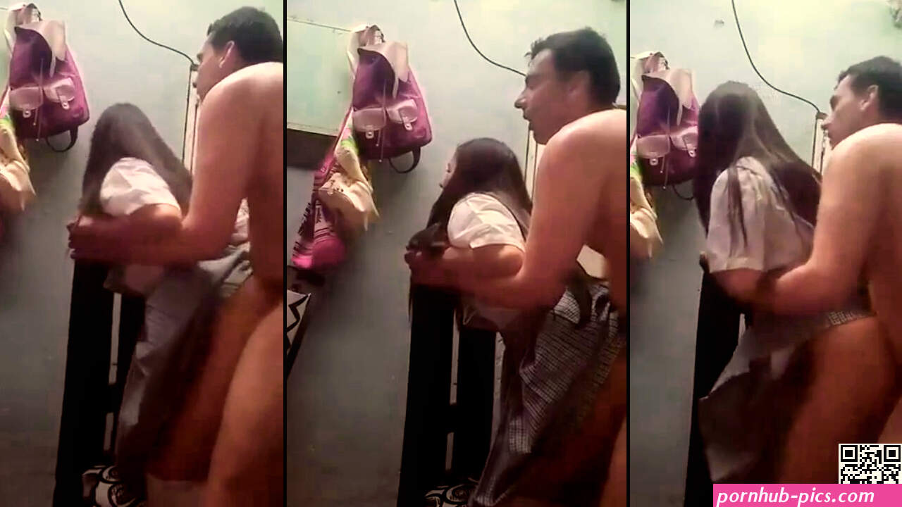 Leaked Desi MMS! Village teacher fucks student in the school locker room