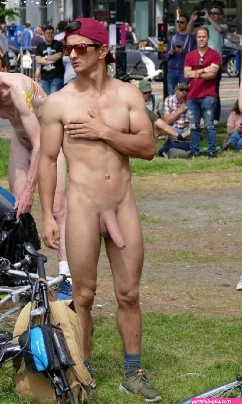 Guys Show Their Dicks to Passersby on the Street