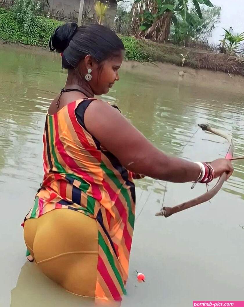 X PokerBoy villageaunty hot auntified wet ass panty cumface thigh saree fapfap