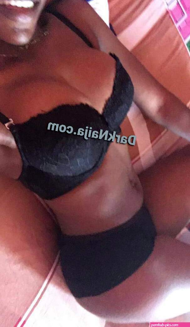 Sexy Naija Babe Just Posted Her Nudes On Twitter