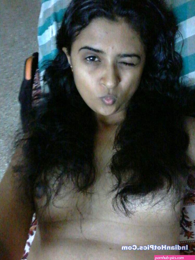 Jawaan Mallu Wife Ghar Pe Nude Selfies