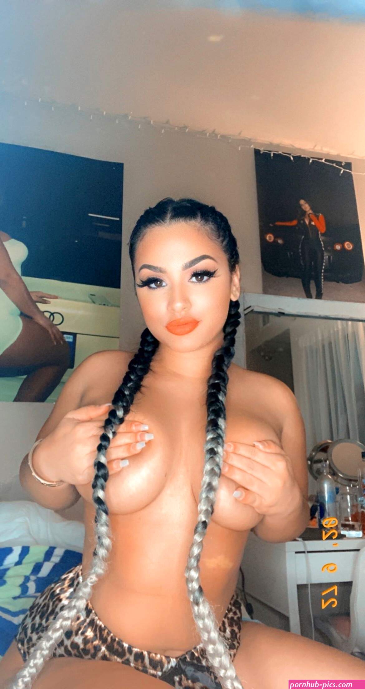 Nadia khar