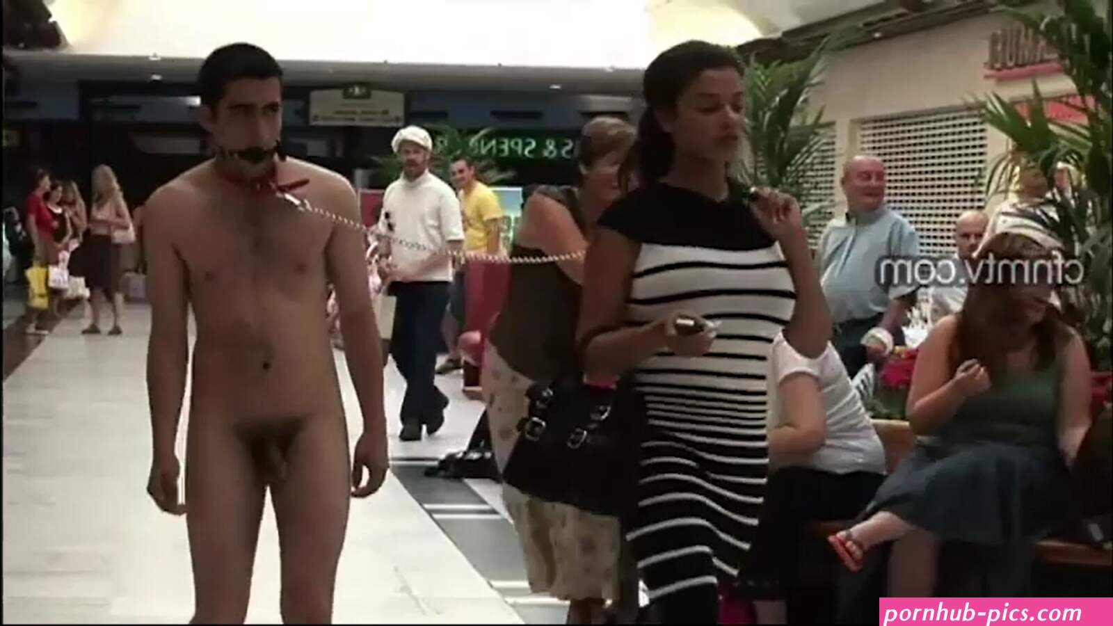 CFNM.: Straight guy walked around with a leash