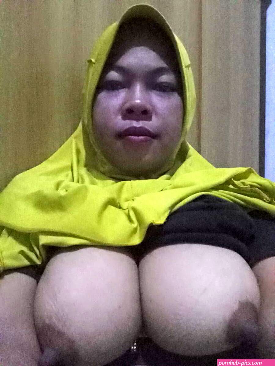 Tante jilboob