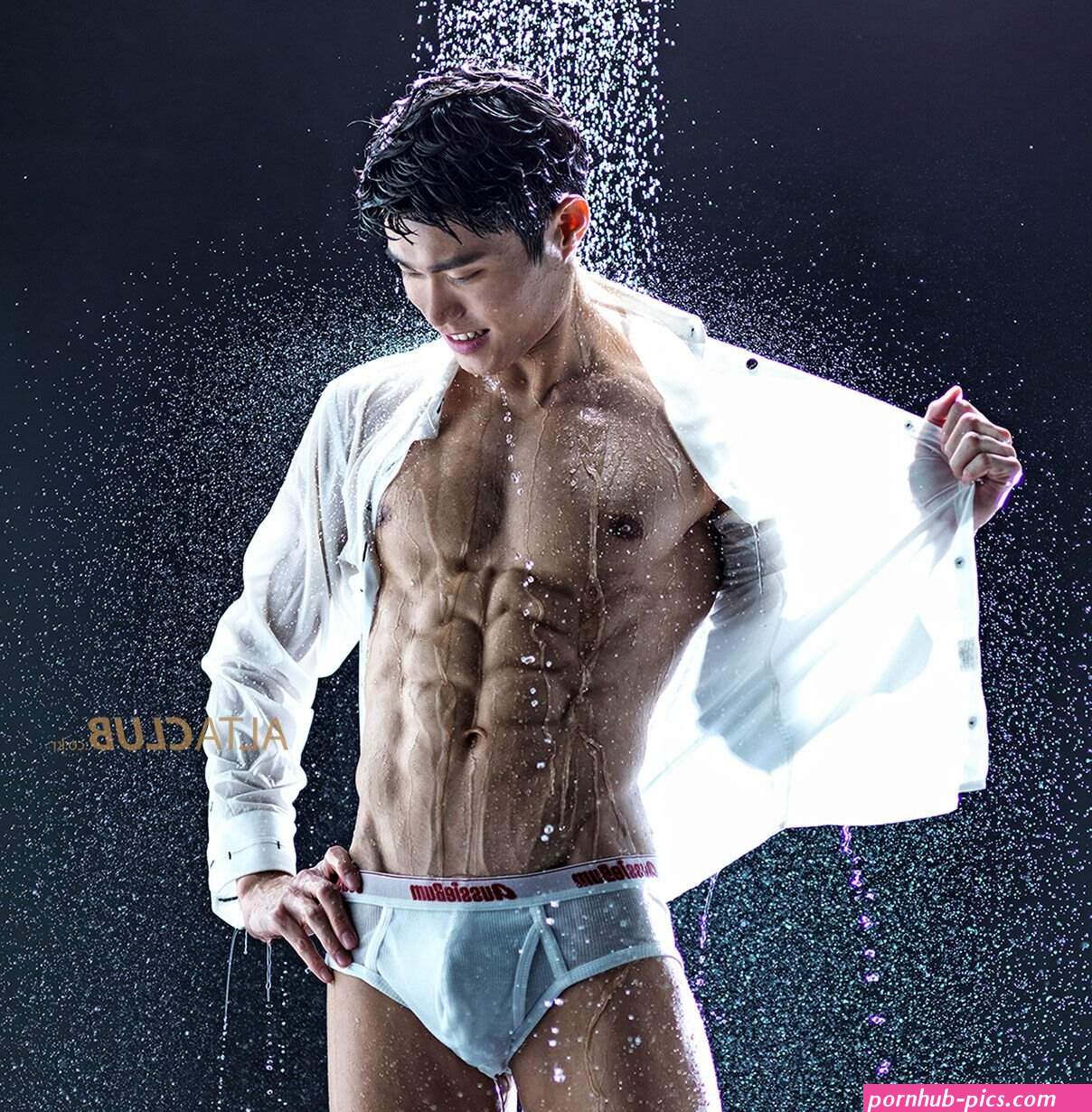 Sexy korean men